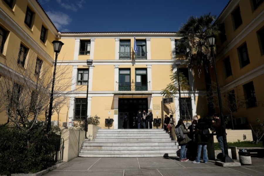 Κύκλωμα κοκαΐνης: Στον ανακριτή 4 μέλη του κυκλώματος - 70.000 τα κέρδη μέσα σε 3 μήνες και η εμπλοκή ονόματος τραγουδιστή