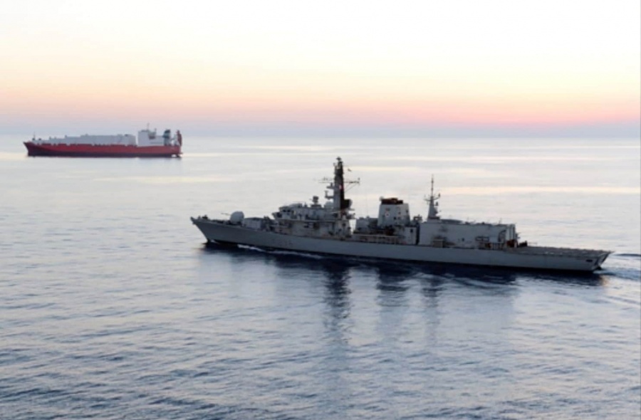 Τη συμμετοχή στη ναυτική αποστολή υπό τις ΗΠΑ στο Στενό του Χορμούζ ανακοίνωσε η Βρετανία