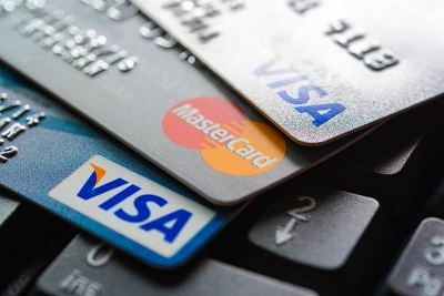 ΕΕ: Deal με Mastercard, VISA, American Express – Φρένο στις κρυφές χρεώσεις