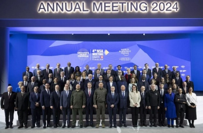 Financial Times: Το μεγαλύτερο επίτευγμα Zelensky στο Davos ήταν … η κοινή φωτογραφία