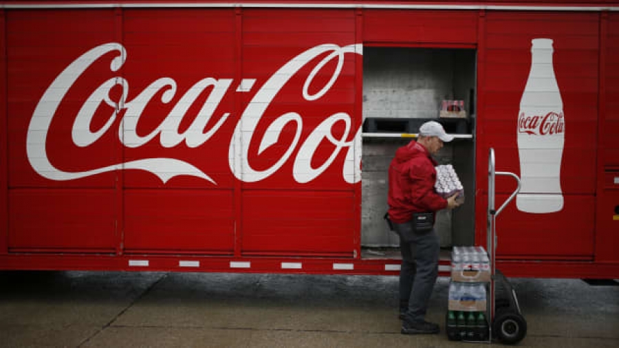 Γιατί κρατά τη σύσταση της αγοράς για την Coca Cola η Goldman Sachs, μετά από πτώση σχεδόν 25% σε μία εβδομάδα;