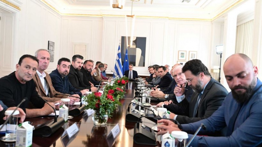 Μαξίμου - Οι τοποθετήσεις Μητσοτάκη και Μαρούδα στην έναρξη της κρίσιμης συνάντησης