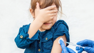 Ξαφνικό μπαράζ μελετών… για να δικαιολογήσουν εμβολιασμούς σε παιδιά 5 με 11 ετών και να προωθήσουν τα εμβόλια