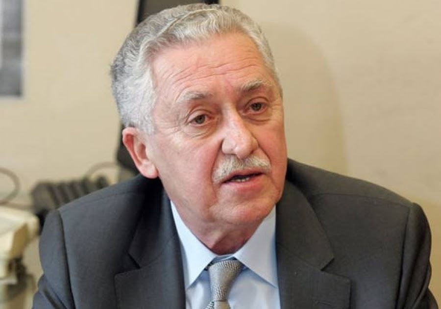 Θολό τοπίο για τις φρεγάτες - Προσπαθεί να μαζέψει τη γκάφα Κουβέλη η κυβέρνηση