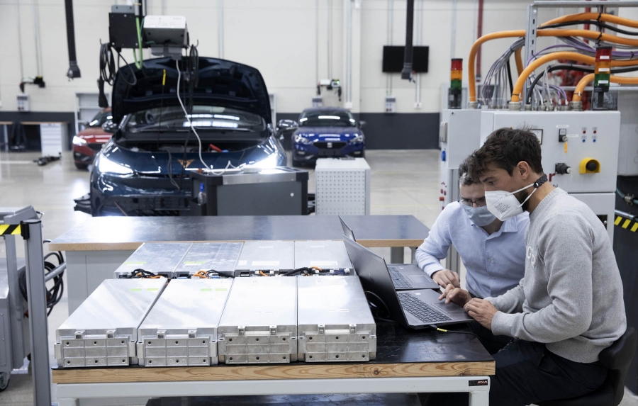 Ηλεκτρικό αυτοκίνητο: Από το λίθιο στις μπαταρίες