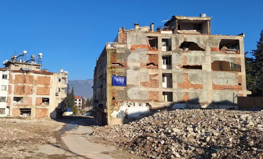 Τουρκία: Εγκατάλειψη και οδύνη έναν χρόνο μετά τους σεισμούς