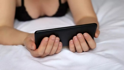 Pornhub - Αποκάλυψε τι βλέπουν οι Έλληνες και οι Ελληνίδες στις... προσωπικές στιγμές τους