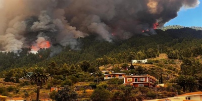 Ισπανία: Δασική πυρκαγιά καίει το νησί Λα Πάλμα - Εκκενώσεις κατοίκων