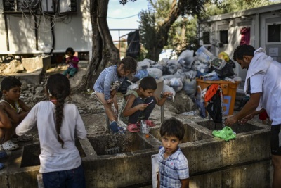 Επείγουσα μεταφορά των ασυνόδευτων παιδιών από τη Μόρια ζητά η Ύπατη Αρμοστία
