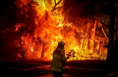 Αυστραλία: Εκτεταμένες καταστροφές από τεράστια πύρινα μέτωπα – Φόβοι για ακόμα 3 νεκρούς