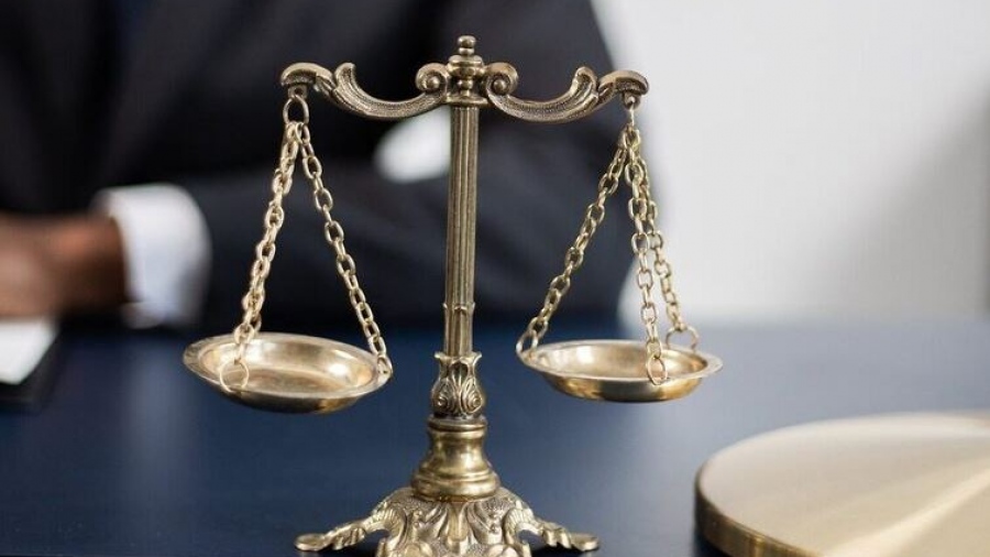 Δικηγόροι: Καθολική αποχή από τα καθήκοντα έως 4/12 για το φορολογικό νομοσχέδιο