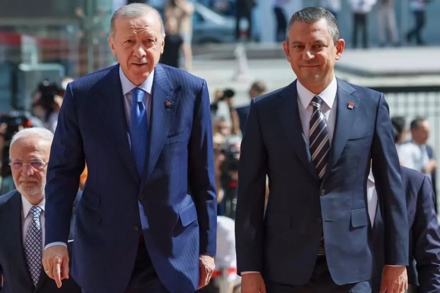 Τρομερός διπλωματικός ελιγμός του Σουλτάνου – Συμβιβασμός Erdogan με Ozel στο Κουρδικό – Οι όροι CHP έγιναν αποδεκτοί