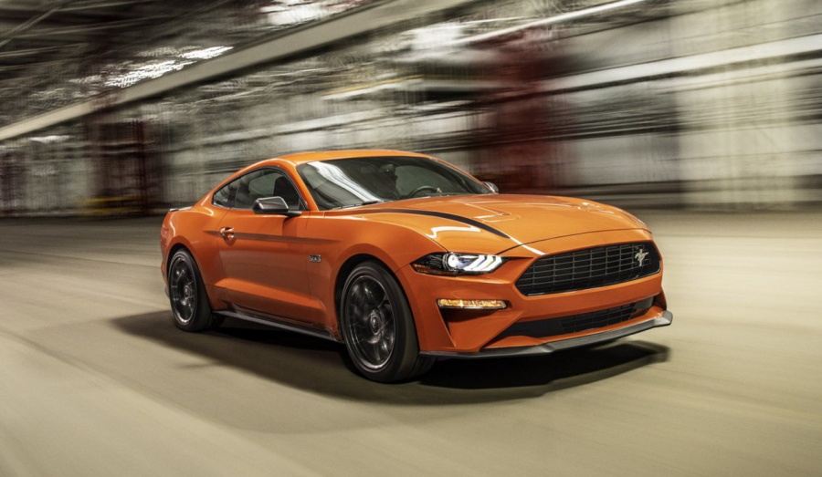 Με 335 άλογα η βασική τετρακύλινδρη Mustang