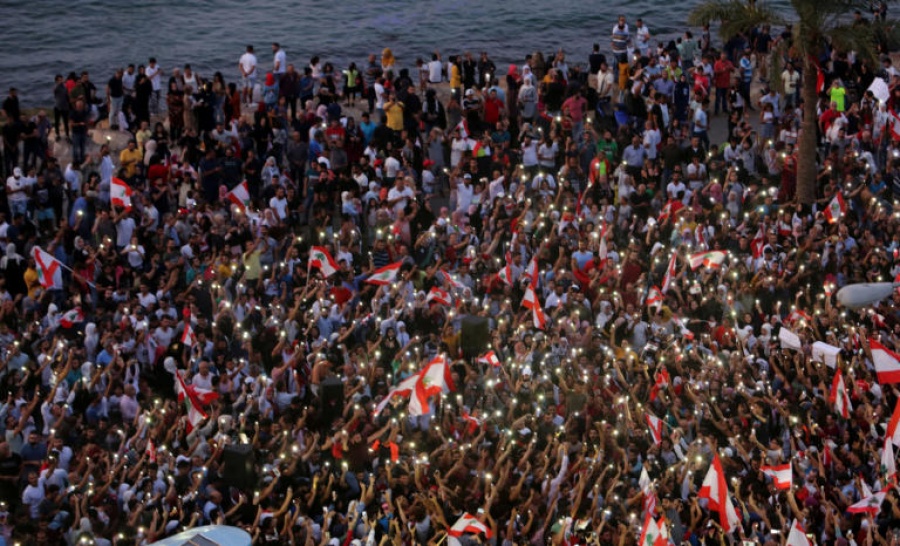 Λίβανος: Ξανά στους δρόμους οι διαδηλωτές - Συνεδριάζει για πρώτη φορά το νέο υπουργικό συμβούλιο