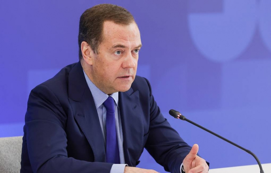 Φαρμακερός υπαινιγμός Medvedev: Η Μολδαβία μπορεί να ενταχθεί ταχύτερα στην ΕΕ, μέσω της …μεγάλης Ρουμανίας