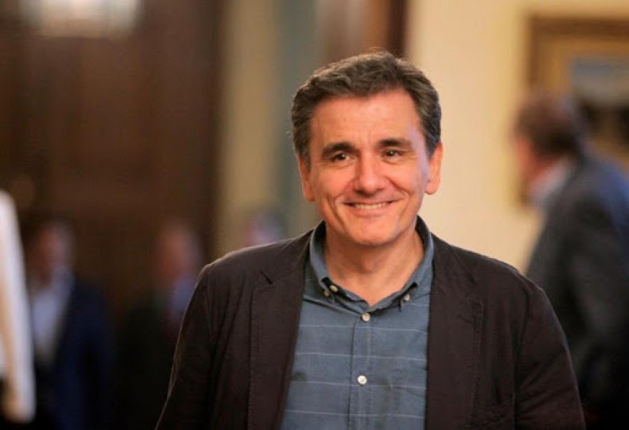 Τσακαλώτος (ΣΥΡΙΖΑ): Ακούμε για το αναπτυξιακό σχέδιο της κυβέρνησης, αλλά δεν το βλέπουμε