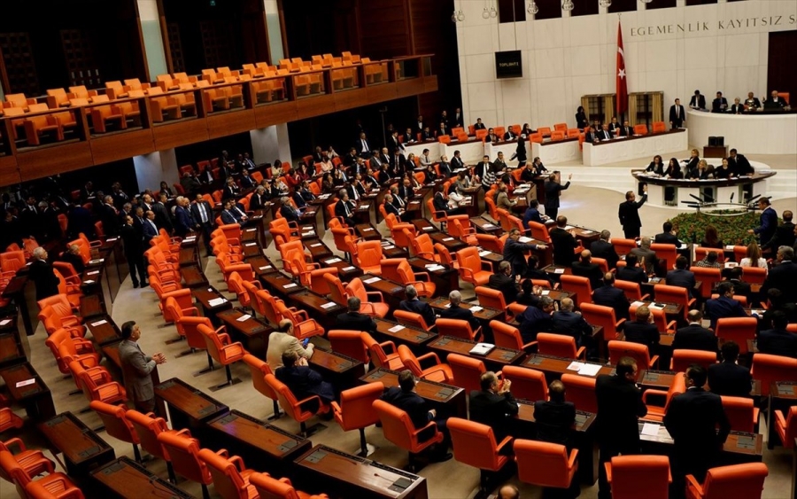 Η τουρκική εθνοσυνέλευση καταδίκασε με ψήφισμά της την αναγνώριση από τις ΗΠΑ της γενοκτονίας των Αρμενίων