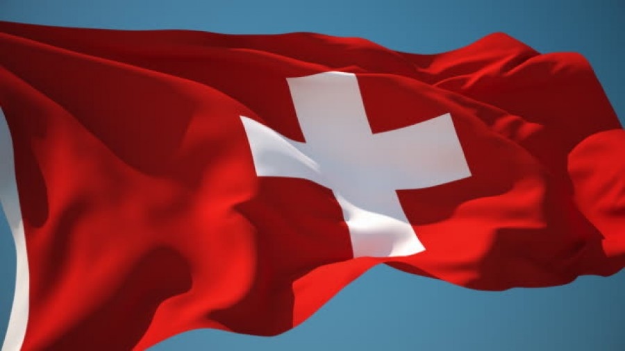 Ελβετία: Δημοψηφίσματα για μηδενικό αποτύπωμα άνθρακα ως το 2050 και επιβολή ελάχιστου φόρου στις πολυεθνικές
