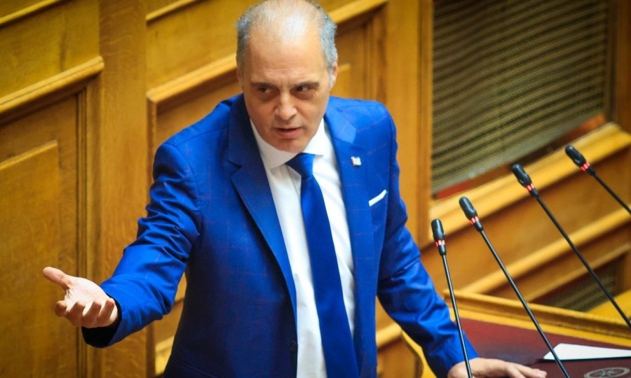 Βελόπουλος σε Μητσοτάκη: «Κλείστε τώρα τα σύνορα με τα Σκόπια – Όπου δεν περνά ο λόγος, πίπτει ράβδος»