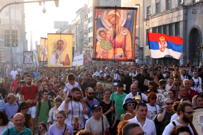 Σερβία: Χιλιάδες διαδηλωτές στο Βελιγράδι σε πορεία κατά της παρέλασης των ΛΟΑΤΚΙ στις 17/9