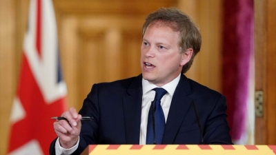 Βρετανία: Χωρίς καραντίνα οι αφίξεις για πλήρως εμβολιασμένους ταξιδιώτες από ΕΕ και ΗΠΑ