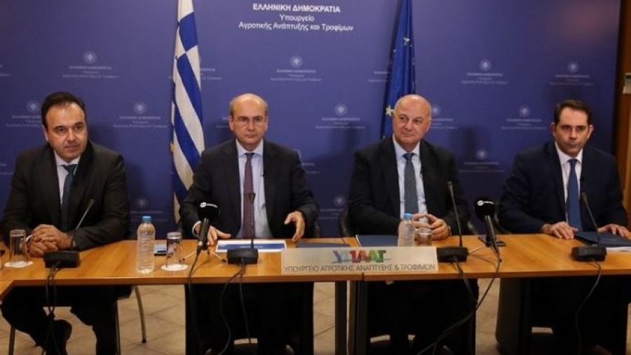 Στα άκρα Μαξίμου με αγρότες - Στα 8,5 λεπτά η κιλοβατώρα στο ρεύμα, τα 7 κυβερνητικά «όχι» - Η σκυτάλη στα μπλόκα