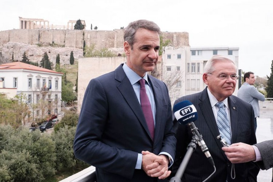 Επικοινωνία Μητσοτάκη - Menendez (Γερουσιαστής ΗΠΑ) για τις εξελίξεις στην Αν. Μεσόγειο