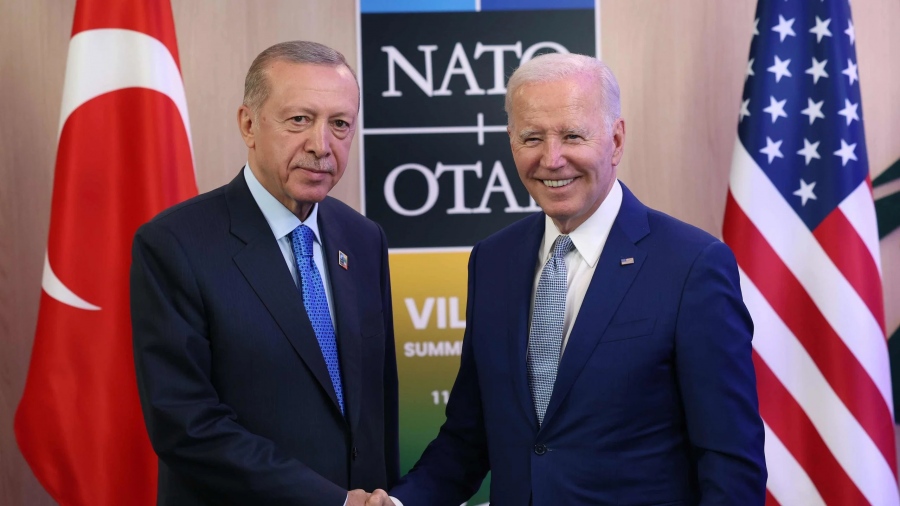  Αποκάλυψη - βόμβα Hersh: Ο Biden δίνει 13 δισ. από το ΔΝΤ στον Erdogan ως αντάλλαγμα για την ένταξη της Σουηδίας στο ΝΑΤΟ.