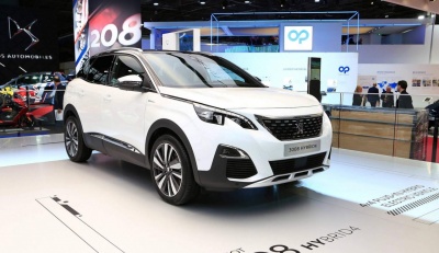 Τα υβριδικά Peugeot 3008 ξεκινούν από τις 50.600 ευρώ
