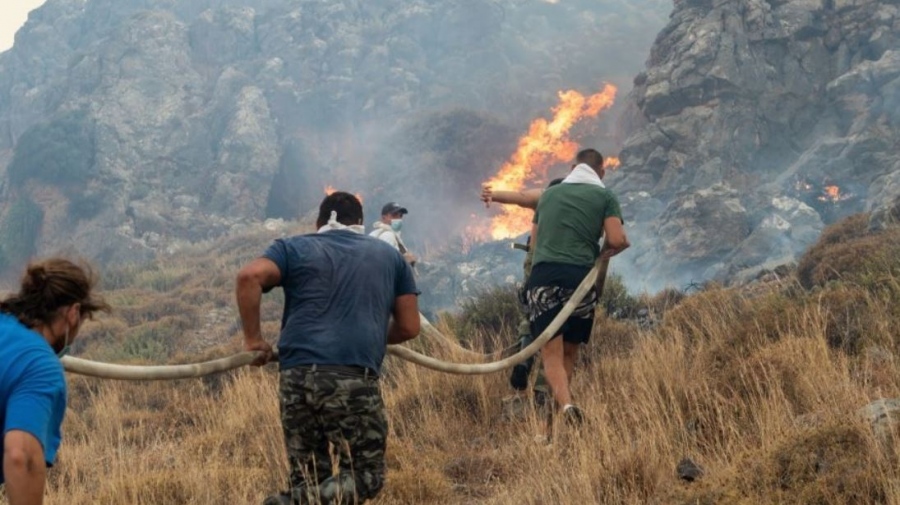 Ρόδος: Αιφνίδιος θάνατος 39χρονου εθελοντή πυροσβέστη που επιχειρούσε στα πύρινα μέτωπα
