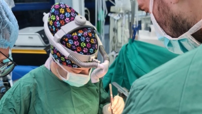 Για πρώτη φορά γυναίκα γιατρός έκανε μεταμόσχευση ήπατος στην Ελλάδα – Ποια είναι η Ελένη Καρακάση από την Κωνσταντινούπολη