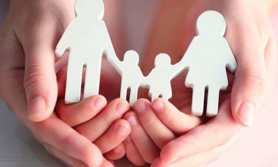 Υπουργείο Εργασίας: Καταβλήθηκε για πρώτη φορά το επίδομα αναδοχής παιδιού