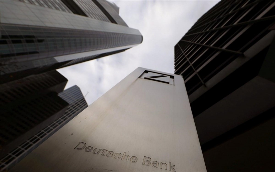 Deutsche Bank και UniCredit προβλέπουν αύξηση εσόδων παρά την ύφεση