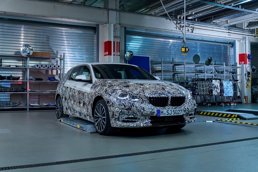 BMW Σειρά 1, τα τελευταία teaser πριν την αποκάλυψη