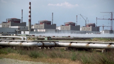 Οι Ρώσοι μεταφέρουν μεγάλες ποσότητες προμηθειών και ποσοτήτων νερού στον πυρηνικό σταθμό της Zaporizhia