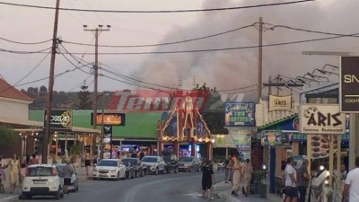 Οι φωτιές απειλούν σπίτια στη Ζάκυνθο - Μεγάλη πυρκαγιά στο Τσιλιβί