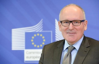 Timmermans: Στόχος μια προοδευτική συμμαχία στο Ευρωκοινοβούλιο από τον Τσίπρα μέχρι τον Macron