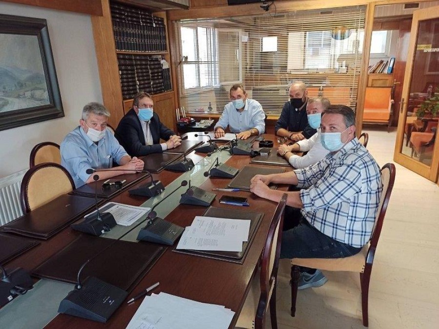 ΕΣΕΕ: Πρωτοφανής η καταστροφή στο εμπορικό κέντρο της Καρδίτσας