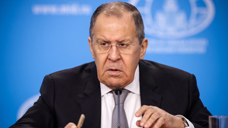 Επαινεί ο Lavrov αραβικά κράτη για την ισορροπημένη στάση τους στην Ουκρανία
