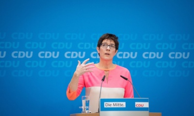 Karrenbauer (CDU): Απαιτείτια περισσότερη δουλειά από την κυβέρνηση - Δυσαρέσκεια για το αποτέλεσμα
