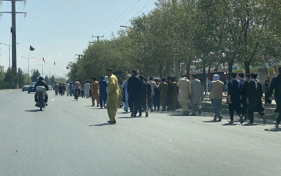 Οι γυναίκες του Αφγανιστάν απέναντι στη φρίκη: «Ανησυχώ για το μέλλον μου, μοιάζει θολό» - Τι απαγορεύεται να κάνουν