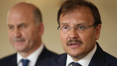 Στην Αθήνα ο αντιπρόεδρος της Τουρκίας, Hakan Cavusoglu – Συνάντηση με Τσίπρα, Κοτζιά και Γαβρόγλου