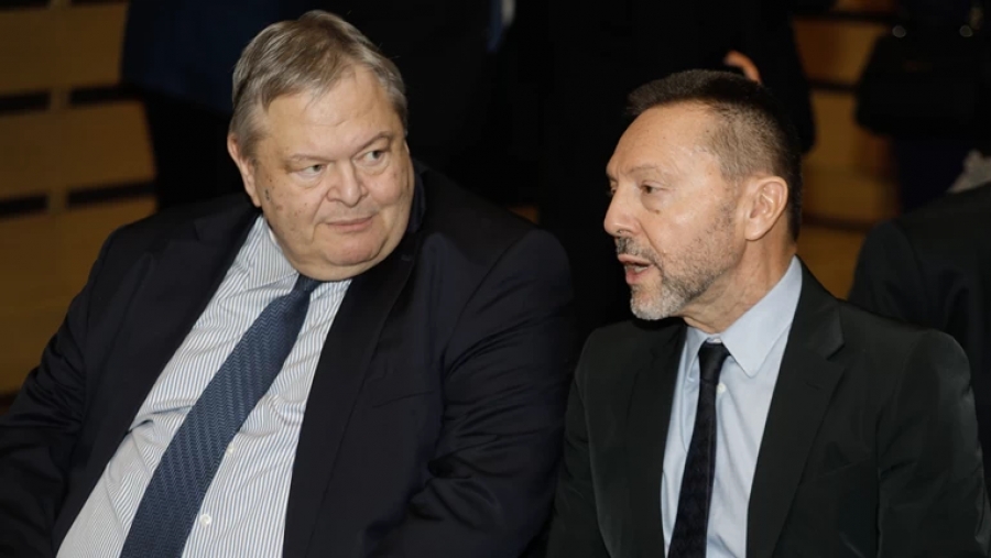 Βενιζέλος - Στουρνάρας προσπαθούν να θέσουν σε «ομηρία» τον Ανδρουλάκη στο ΠΑΣΟΚ