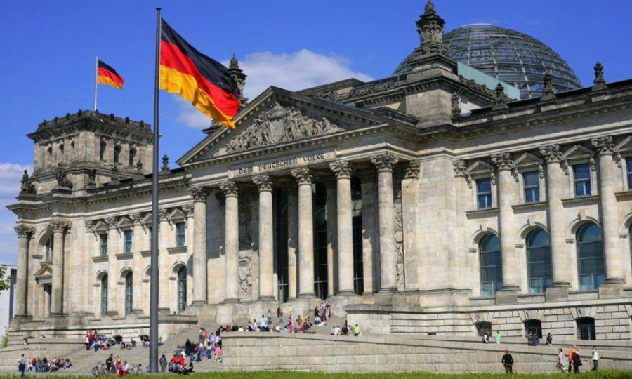 Γερμανία: Το κοινοβούλιο ενέκρινε το «φρένο» στις τιμές φυσικού αερίου και ηλεκτρικού ρεύματος