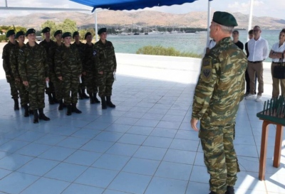 Για πρώτη φορά γυναίκες ΔΕΑ - 9 εθελόντριες φόρεσαν τον πράσινο μπερέ