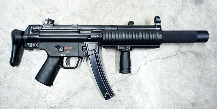Heckler & Koch MP5 - Μέτρο σύγκρισης