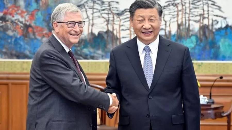 Διαβεβαιώσεις Xi σε Gates: Η Κίνα δεν επιδιώκει παγκόσμια ηγεμονία