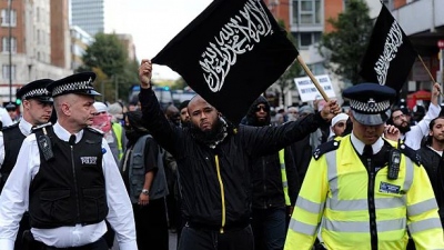 «Δεν είδα ούτε ένα άλλο λευκό πρόσωπο» - Εμφύλιος στους Συντηρητικούς για την κατάσταση στο Birmingham