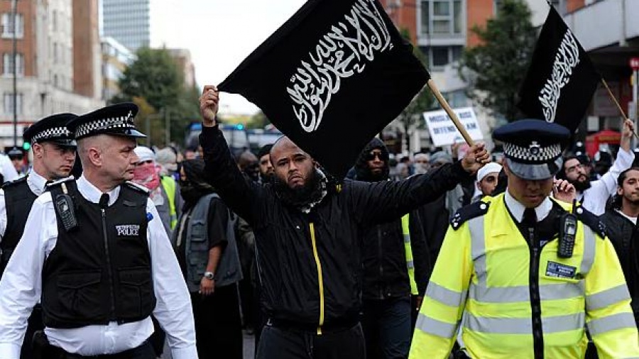 «Δεν είδα ούτε ένα άλλο λευκό πρόσωπο» - Εμφύλιος στους Συντηρητικούς για την κατάσταση στο Birmingham