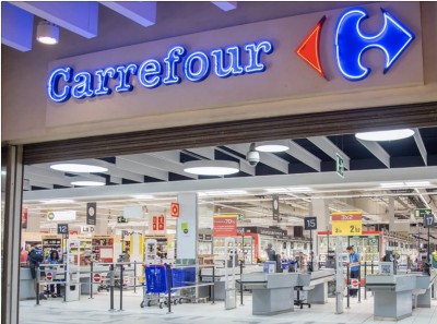 Γαλλία: H Carrefour θα προσλάβει 15.000 νέους κάτω των 25 ετών το 2021